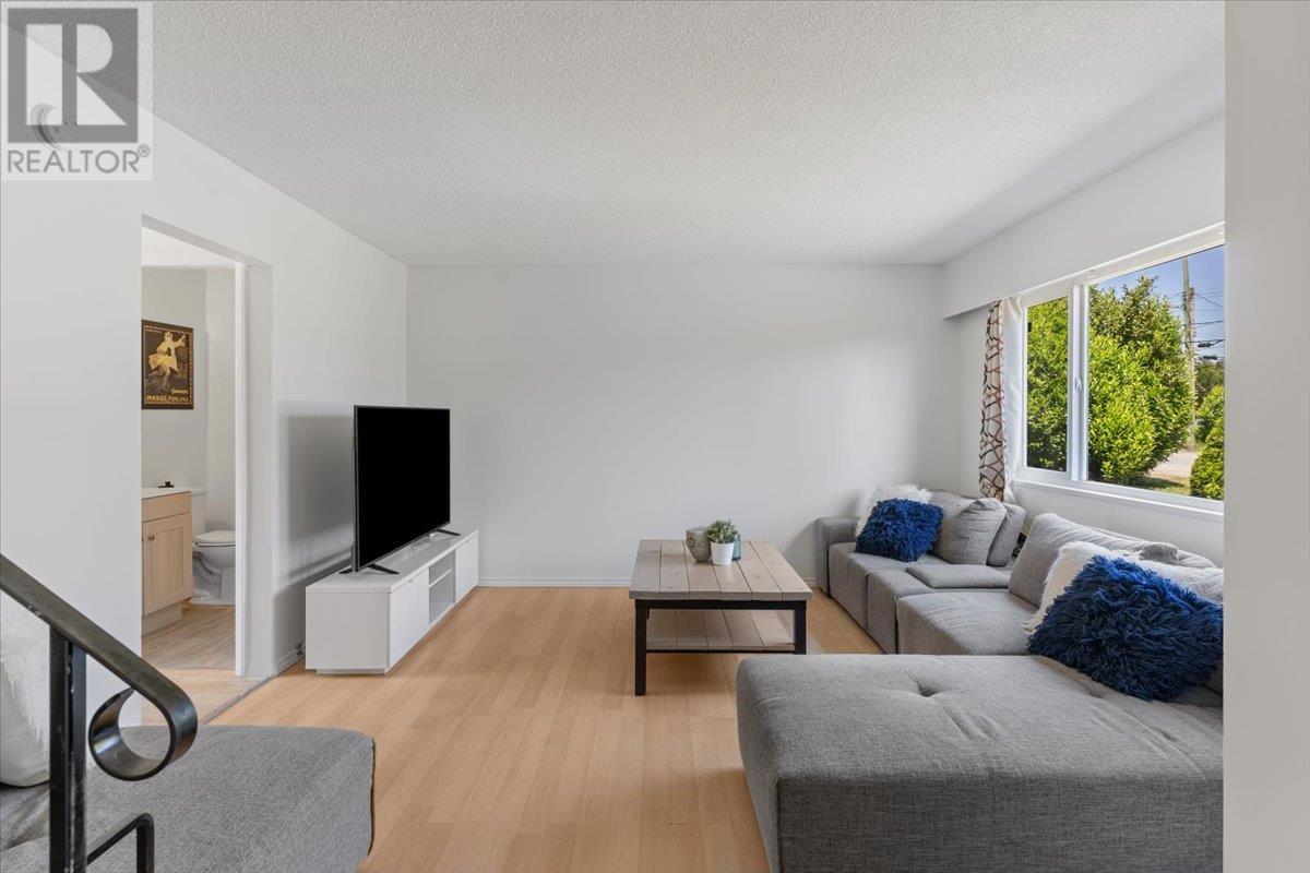 3265 Vincent Street, Port Coquitlam, British Columbia  V3B 3T3 - Photo 5 - R3013897