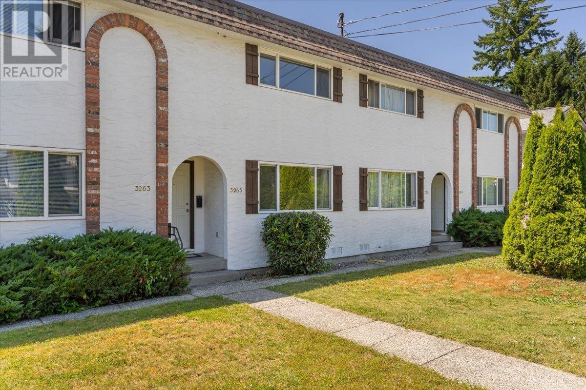 3265 Vincent Street, Port Coquitlam, British Columbia  V3B 3T3 - Photo 2 - R3013897