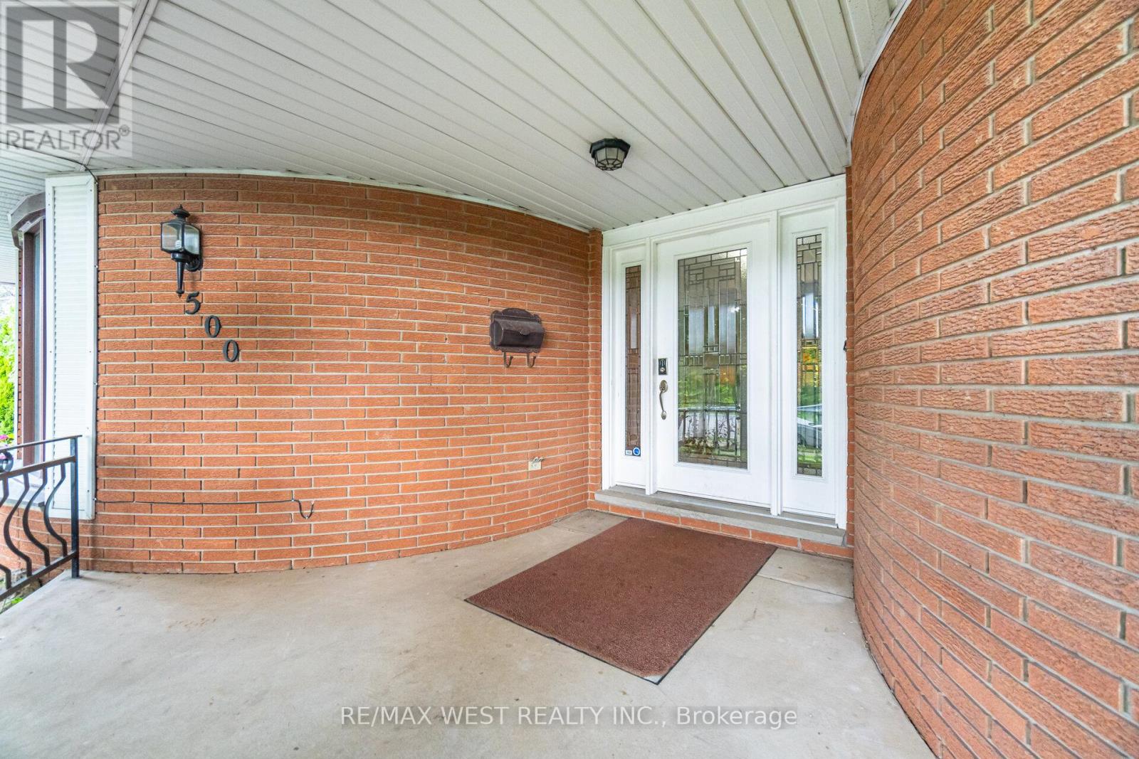 500 Mount Albion Road, Hamilton, Ontario  L8K 6E1 - Photo 2 - X12212005