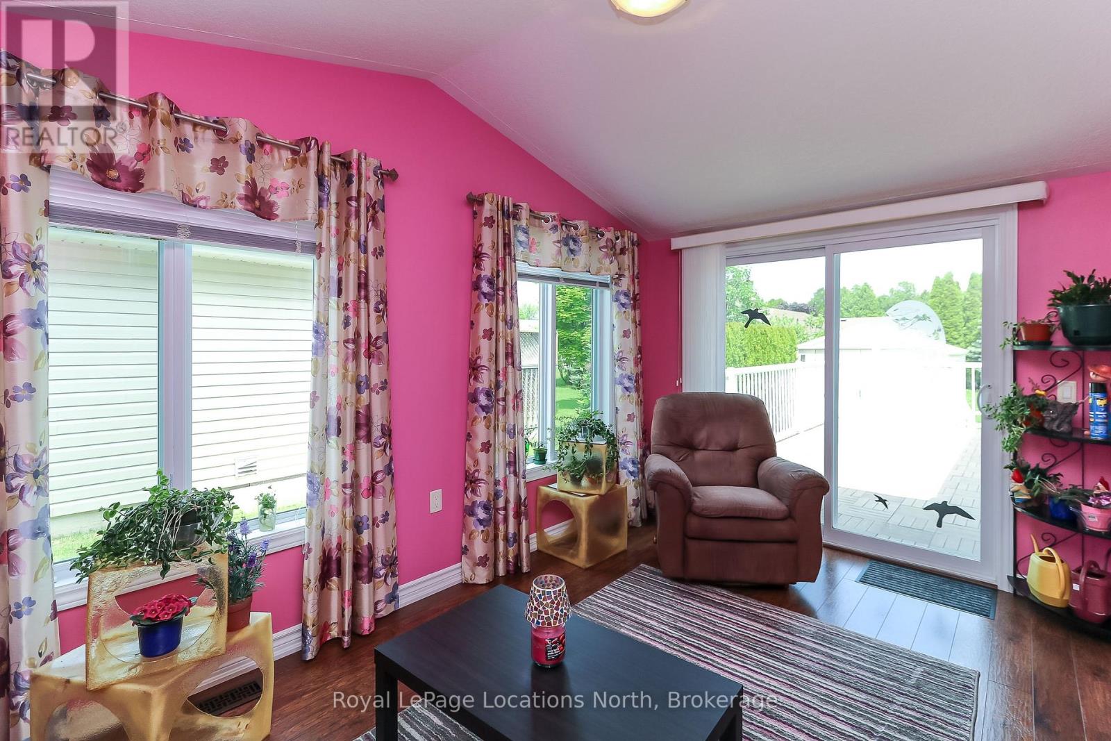 7 Kentucky Avenue, Wasaga Beach, Ontario  L9Z 3A8 - Photo 21 - S12211718