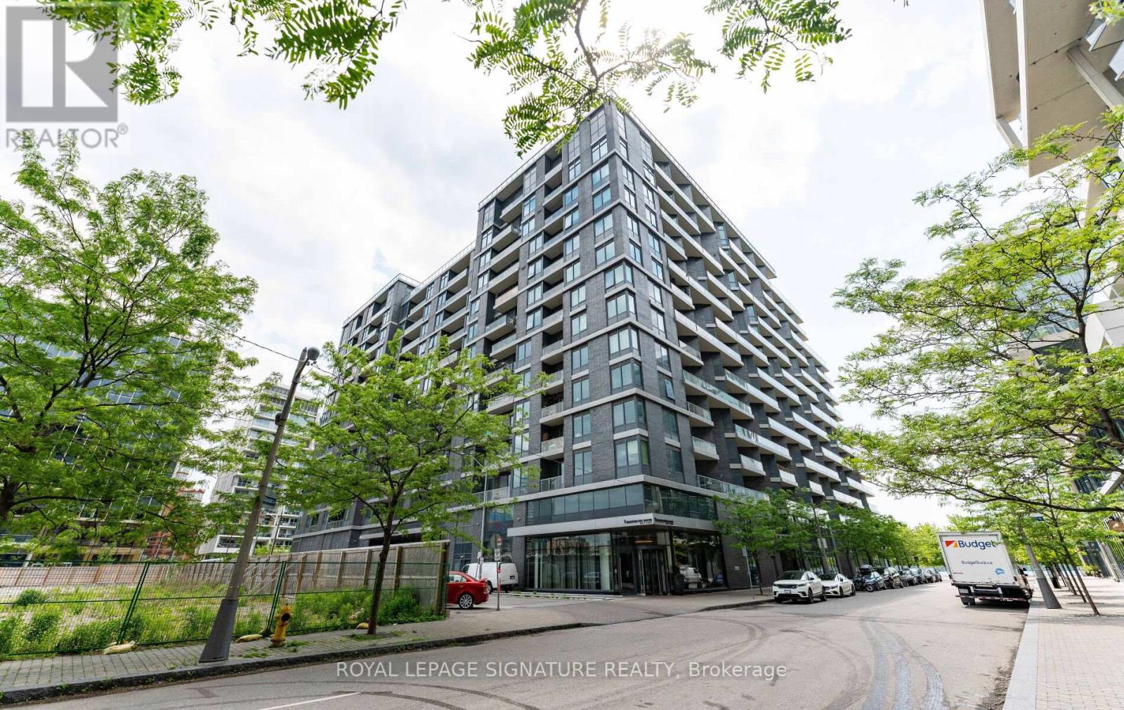 Ph35 - 1 Edgewater Drive, Toronto (Waterfront Communities), Ontario  M5A 0L1 - Photo 1 - C12210834