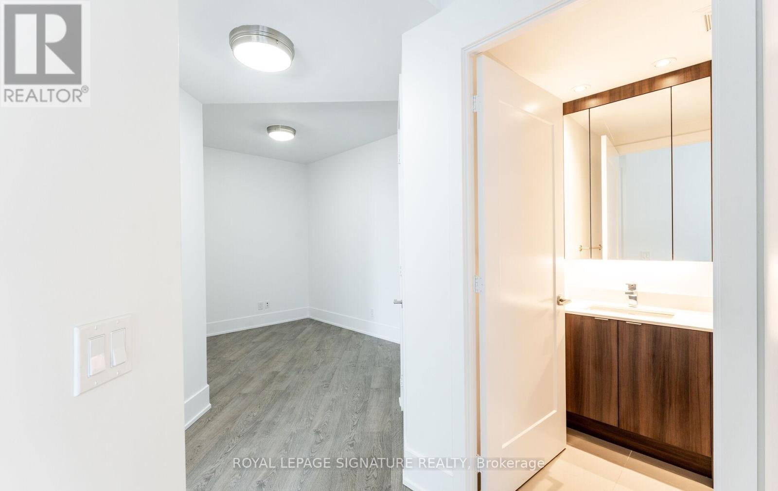 Ph35 - 1 Edgewater Drive, Toronto (Waterfront Communities), Ontario  M5A 0L1 - Photo 26 - C12210834