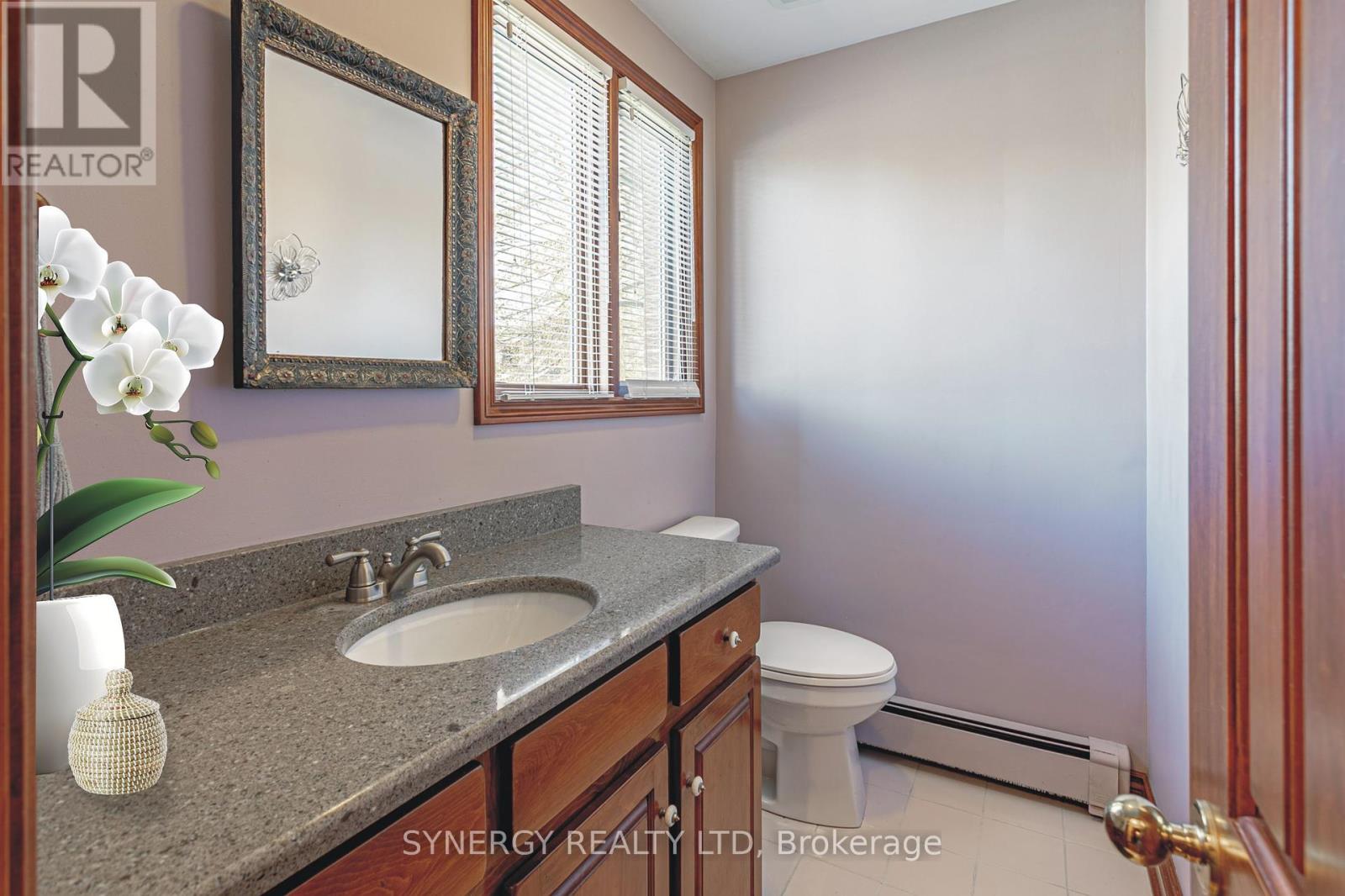 208 Lamore Crescent, Strathroy-Caradoc, Ontario  N7G 2C1 - Photo 19 - X12086518