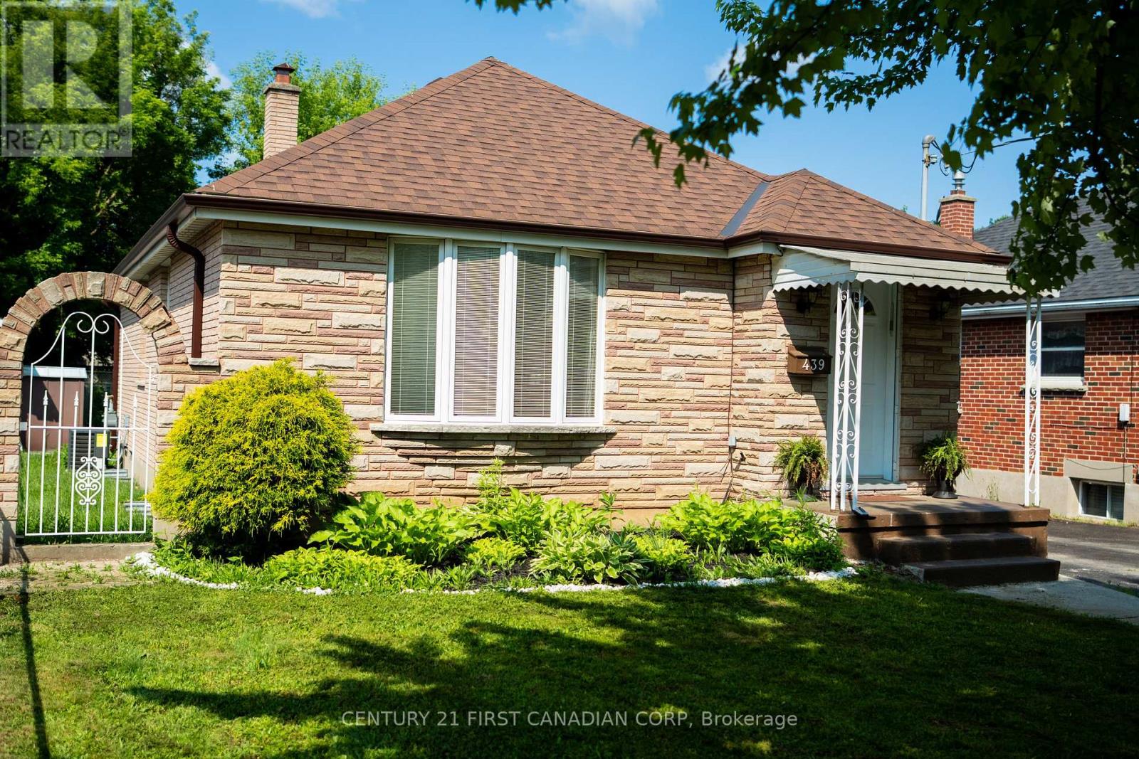 439 Hale Street E, London East (East N), Ontario  N5W 1G5 - Photo 2 - X12212080