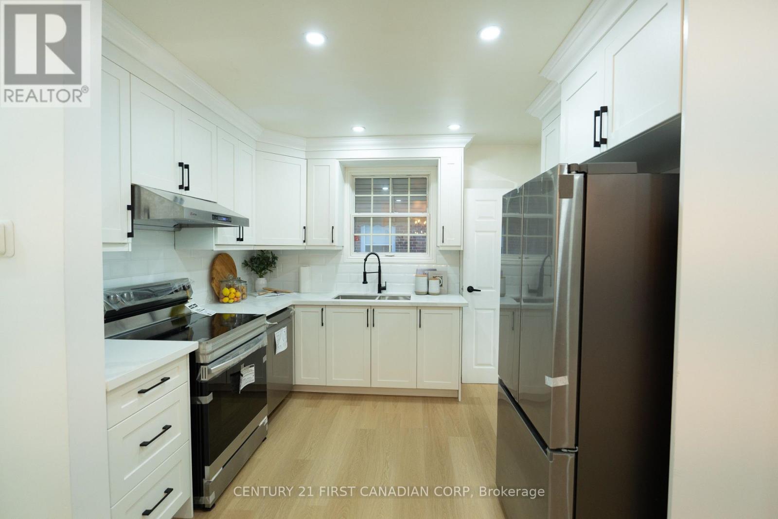 439 Hale Street E, London East (East N), Ontario  N5W 1G5 - Photo 14 - X12212080