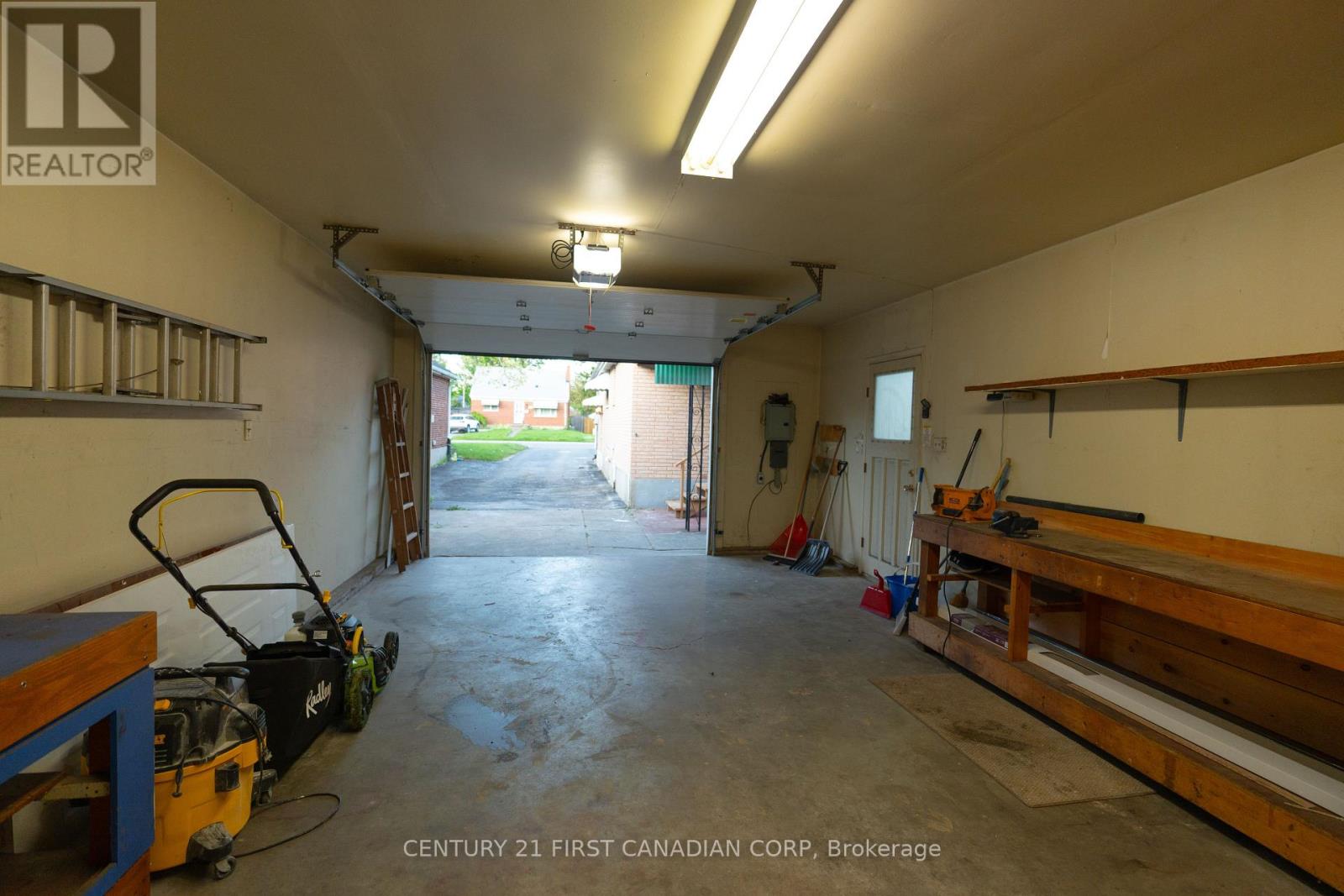439 Hale Street E, London East (East N), Ontario  N5W 1G5 - Photo 38 - X12212080