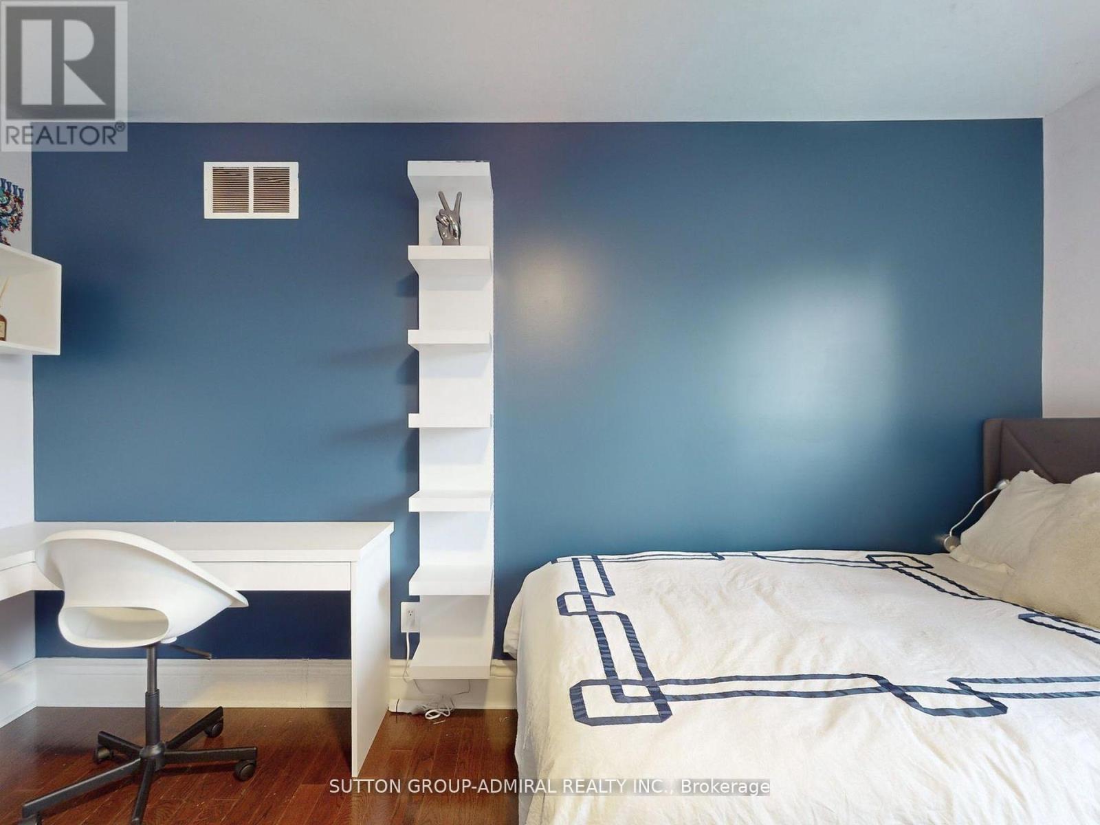 12 Harlock Boulevard, Toronto, Ontario  M3H 3L5 - Photo 21 - C12199906