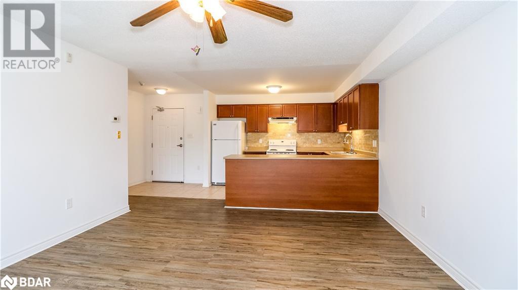 43 Coulter Street Unit# 19, Barrie, Ontario  L4N 6L9 - Photo 6 - 40740017