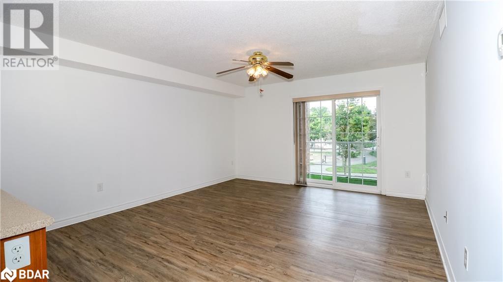 43 Coulter Street Unit# 19, Barrie, Ontario  L4N 6L9 - Photo 7 - 40740017