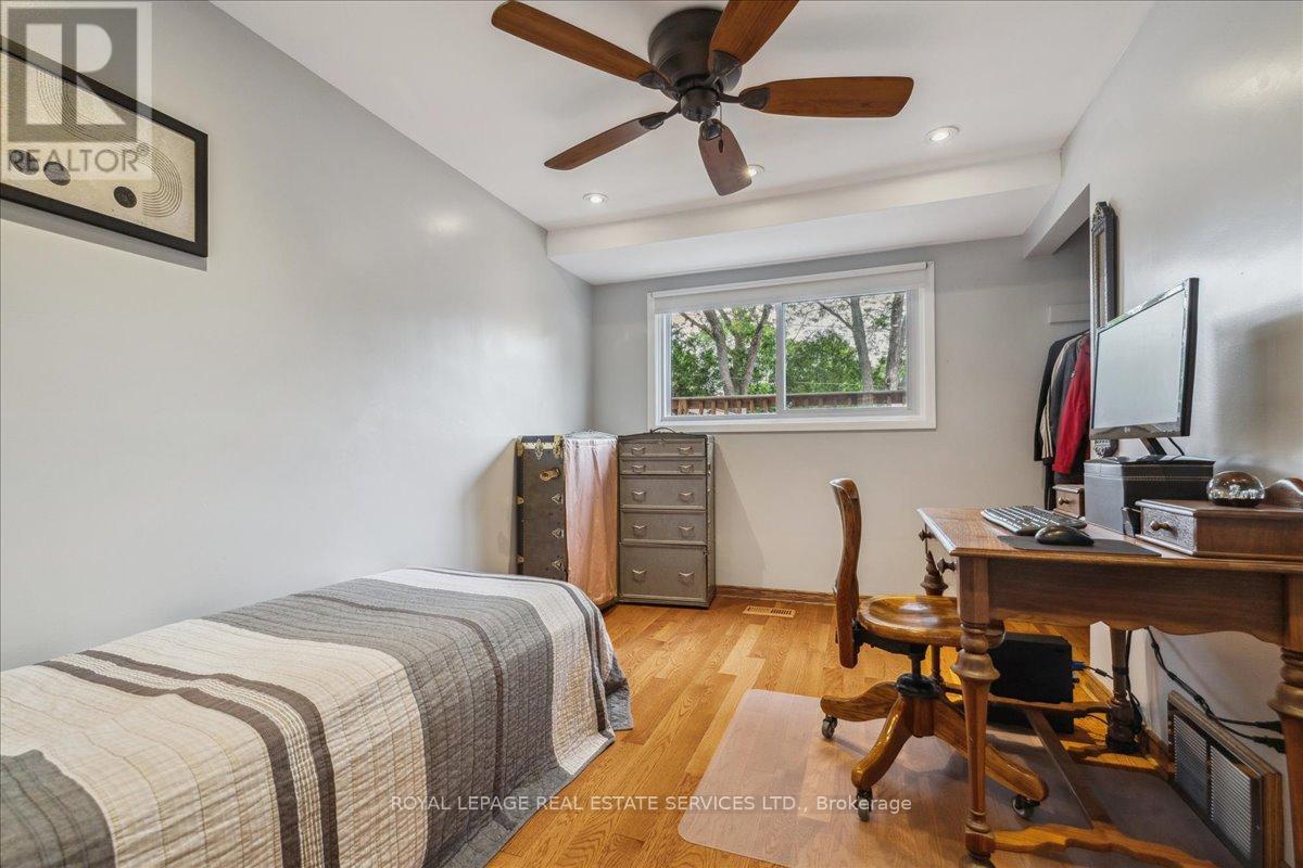 355 Hampton Heath Road, Burlington, Ontario  L7L 4R1 - Photo 17 - W12201872