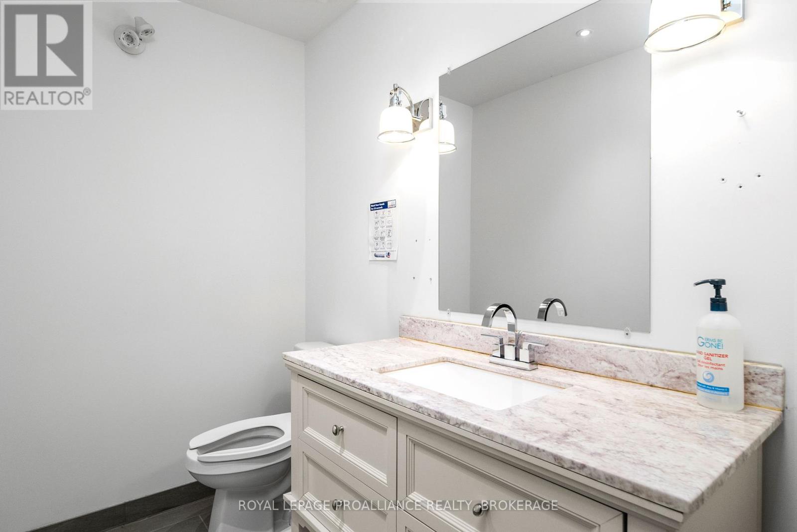 Ground - 60 Mill Street, Gananoque, Ontario  K7G 3A6 - Photo 10 - X12212462