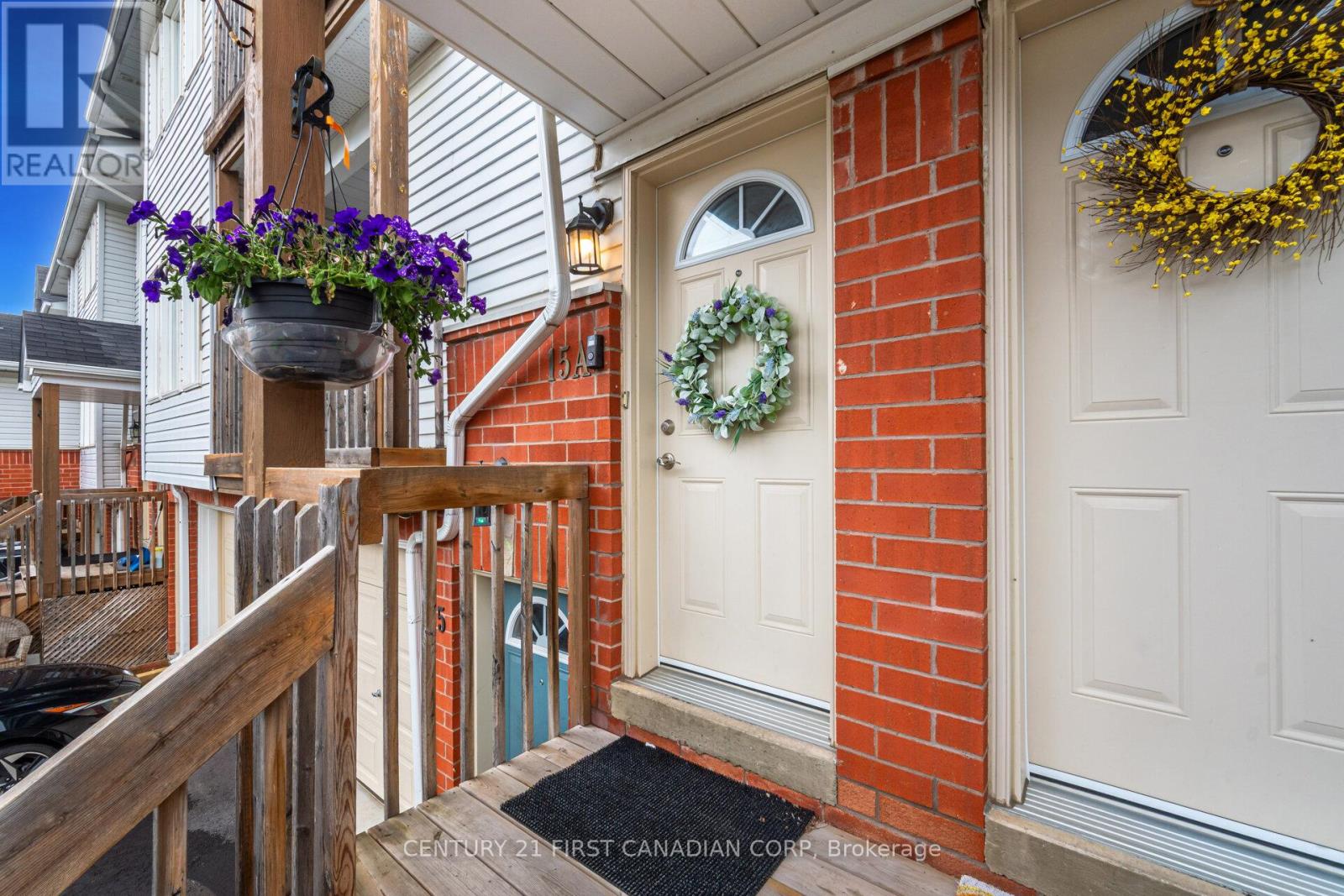 15a Wylie Circle, Halton Hills (Georgetown), Ontario  L7G 5M1 - Photo 4 - W12212440