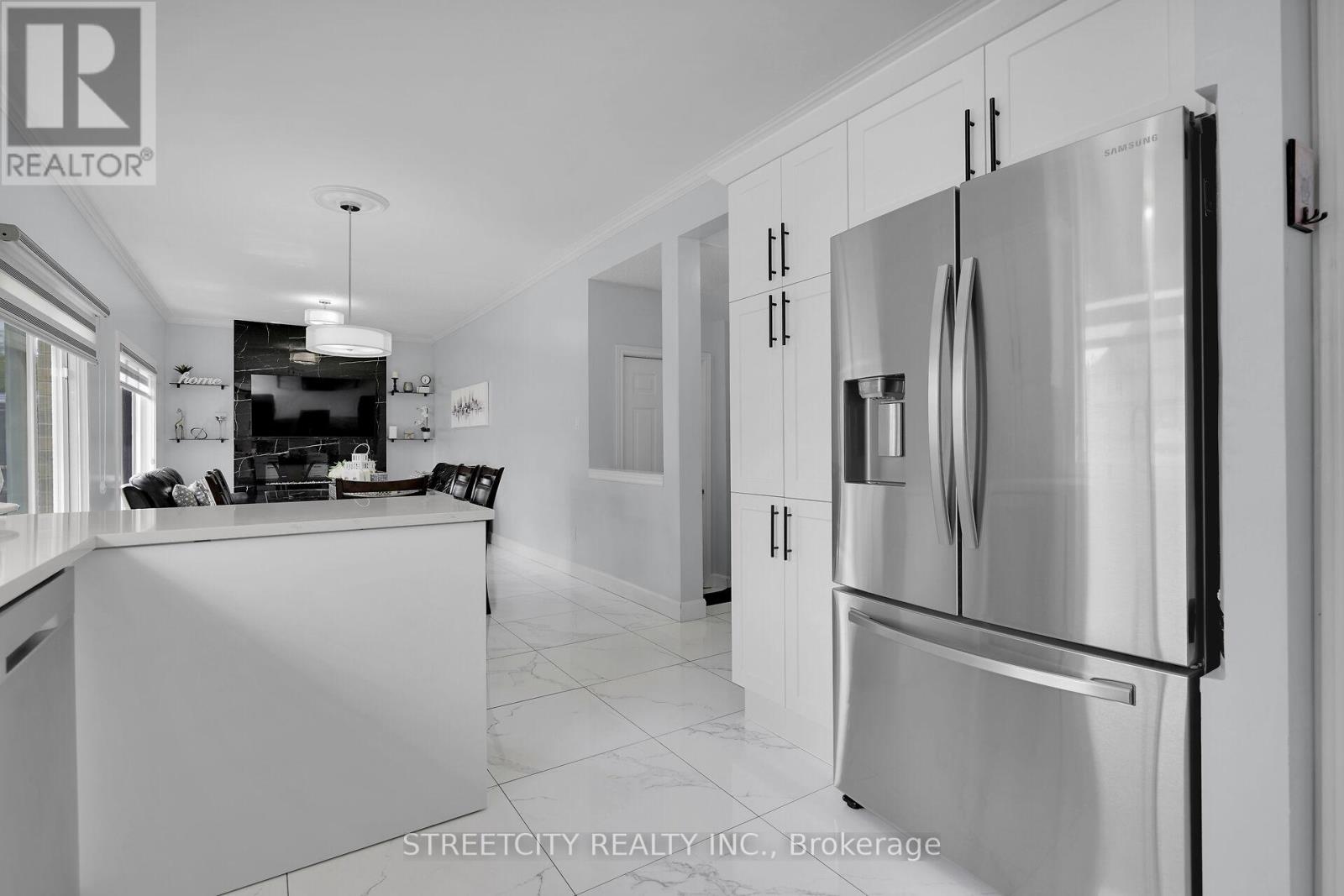 Photo 13 of 50 for 463 South Leaksdale Cir Circle