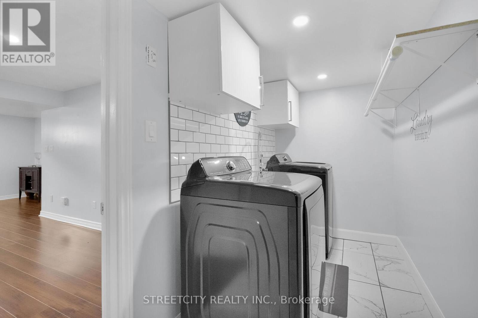 Photo 41 of 50 for 463 South Leaksdale Cir Circle