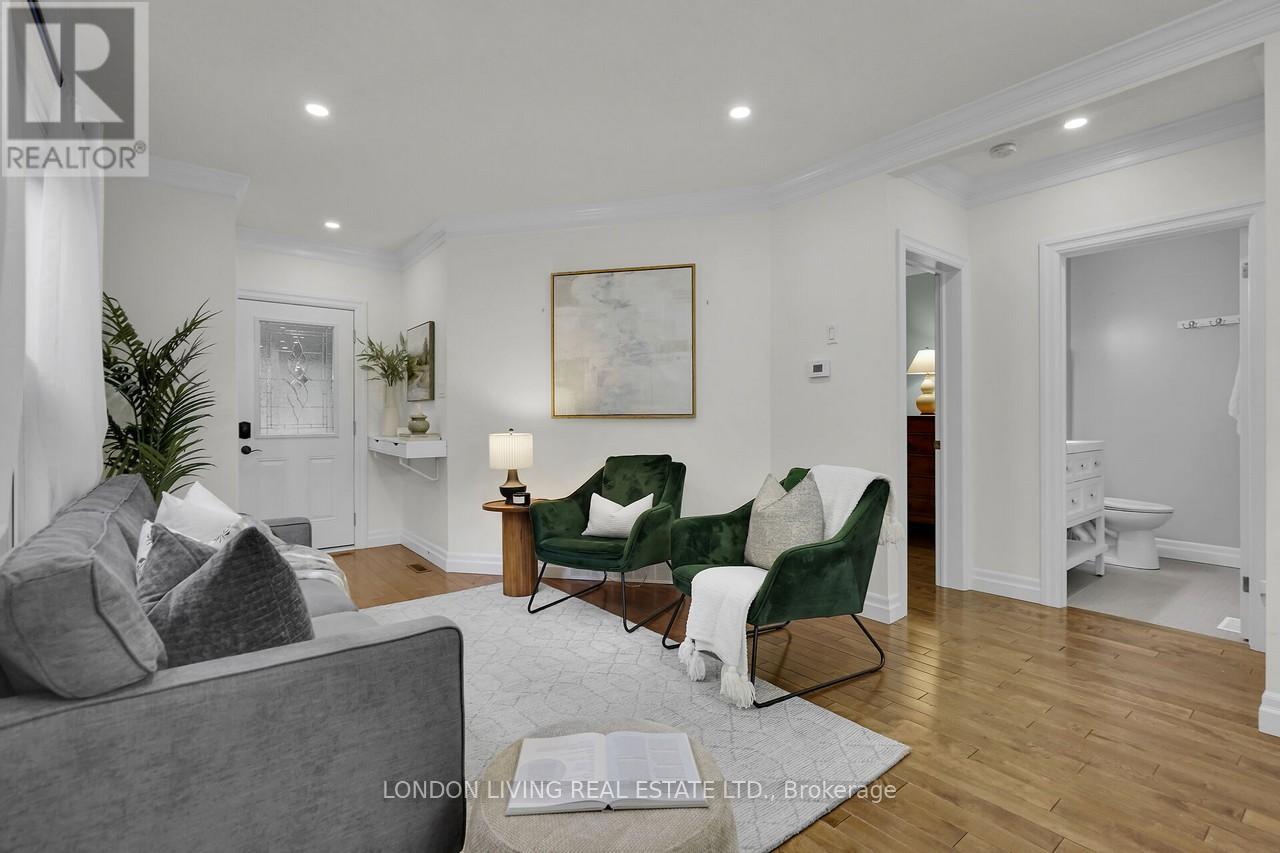 17 Langarth Street E, London South (South F), Ontario  N6C 1Y9 - Photo 11 - X12212390