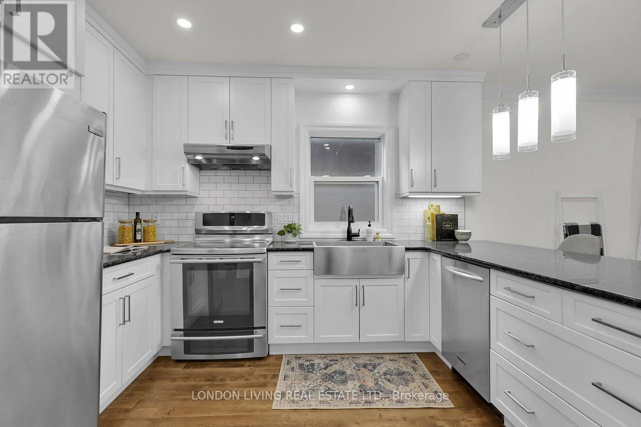 17 Langarth Street E, London South (South F), Ontario  N6C 1Y9 - Photo 13 - X12212390
