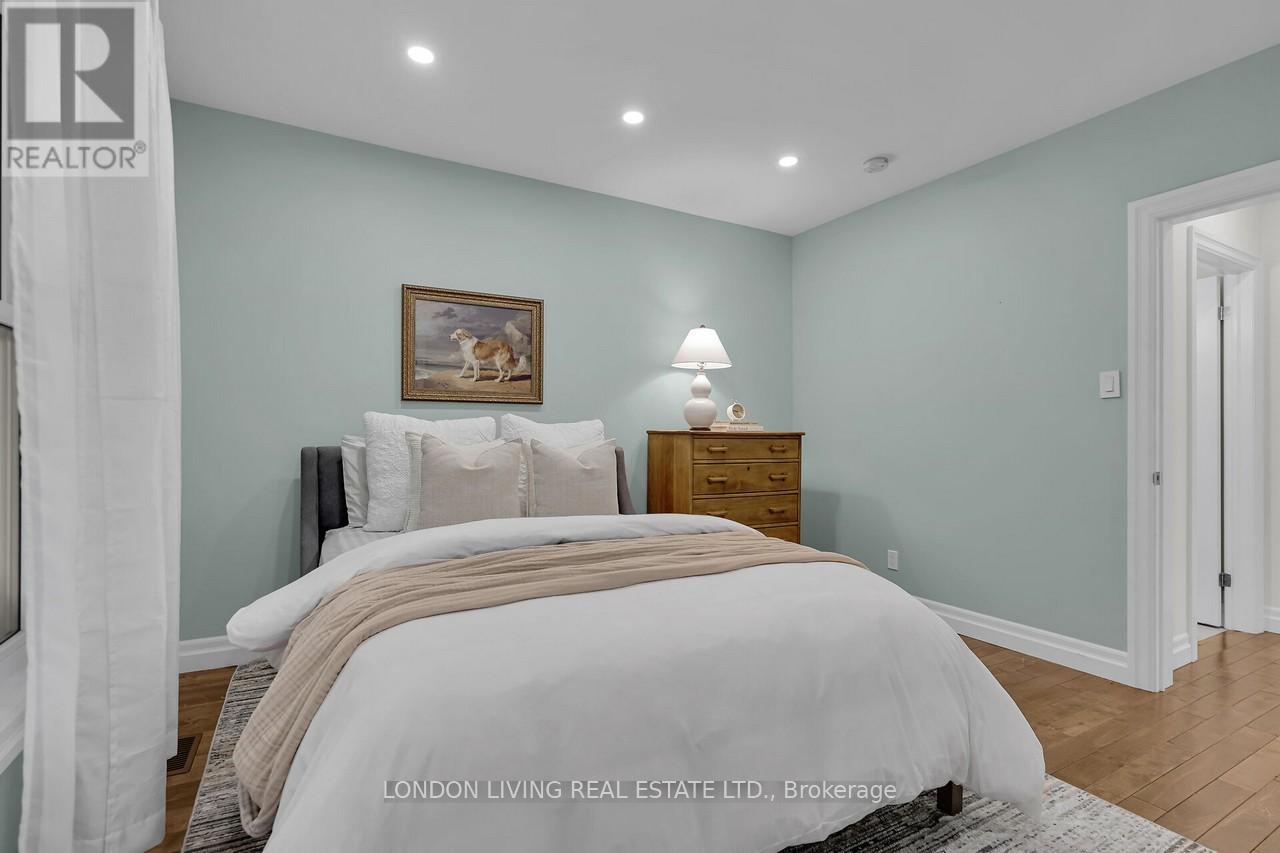 17 Langarth Street E, London South (South F), Ontario  N6C 1Y9 - Photo 17 - X12212390