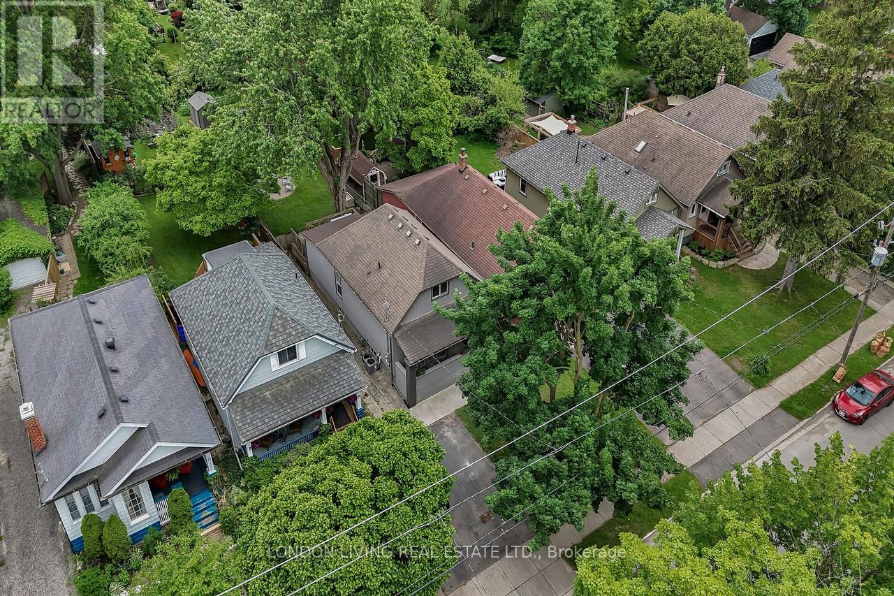 17 Langarth Street E, London South (South F), Ontario  N6C 1Y9 - Photo 2 - X12212390