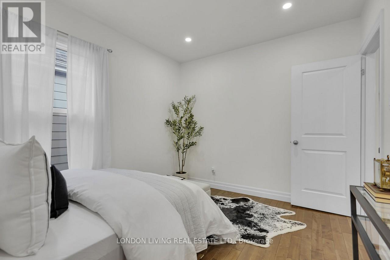17 Langarth Street E, London South (South F), Ontario  N6C 1Y9 - Photo 20 - X12212390