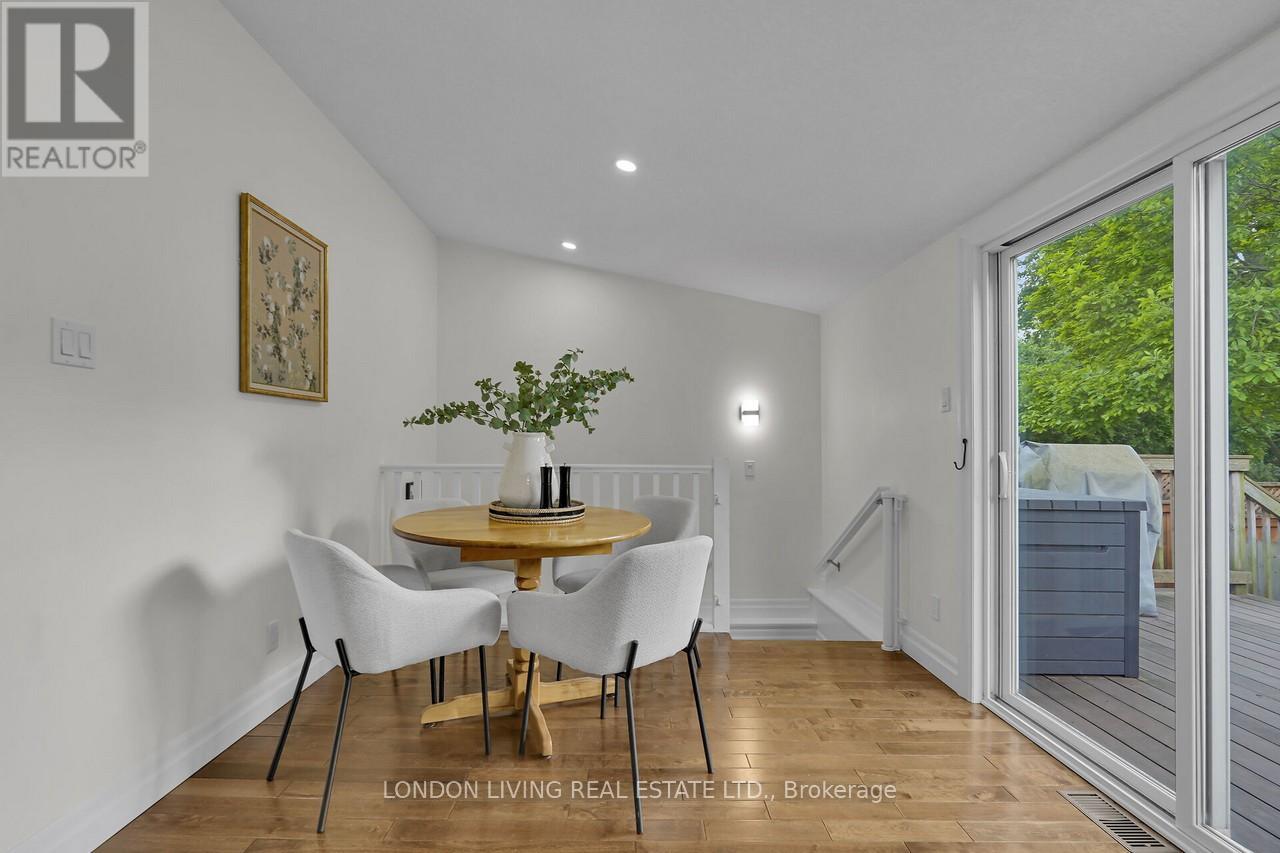 17 Langarth Street E, London South (South F), Ontario  N6C 1Y9 - Photo 24 - X12212390