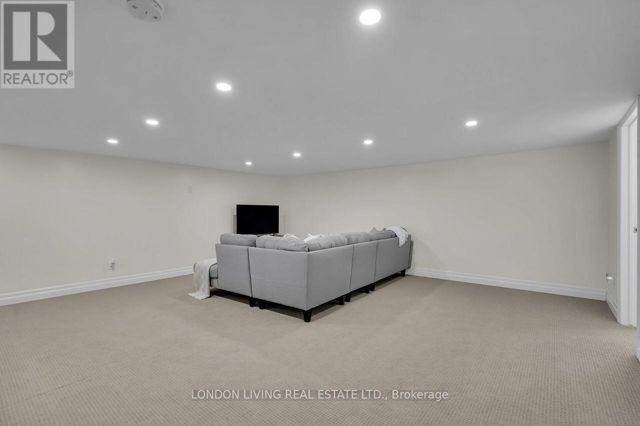 17 Langarth Street E, London South (South F), Ontario  N6C 1Y9 - Photo 27 - X12212390