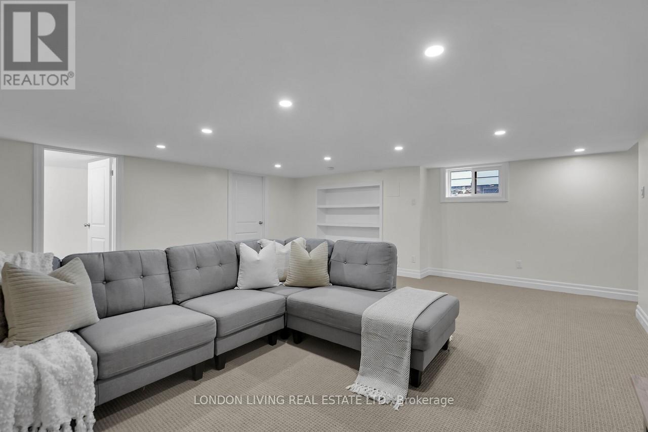 17 Langarth Street E, London South (South F), Ontario  N6C 1Y9 - Photo 29 - X12212390