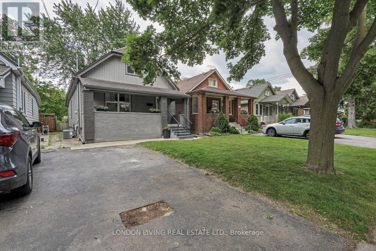 17 Langarth Street E, London South (South F), Ontario  N6C 1Y9 - Photo 48 - X12212390