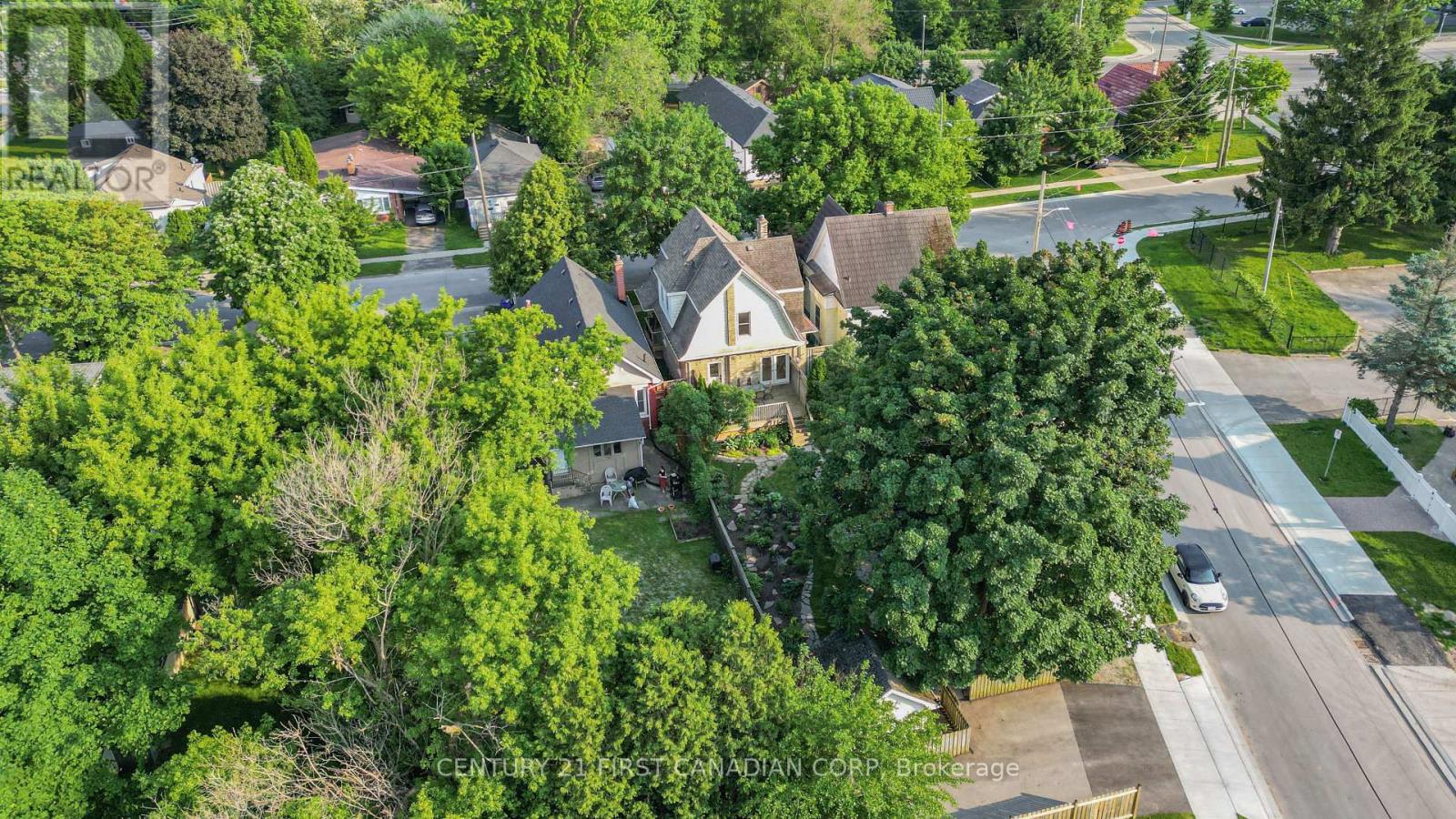 Photo 2 of 28 for 171 Mount Pleasant Avenue