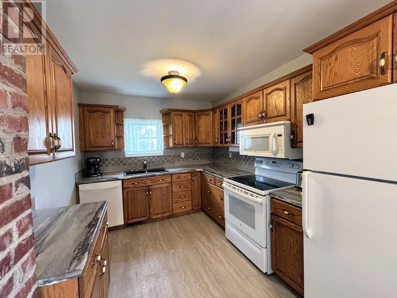 2 Brown St, Marathon, Ontario  P0T 2E0 - Photo 7 - TB251626