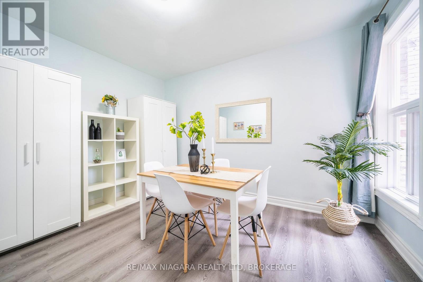 341 Clinton Street, Toronto (Palmerston-Little Italy), Ontario  M6G 2Y7 - Photo 11 - C12212345