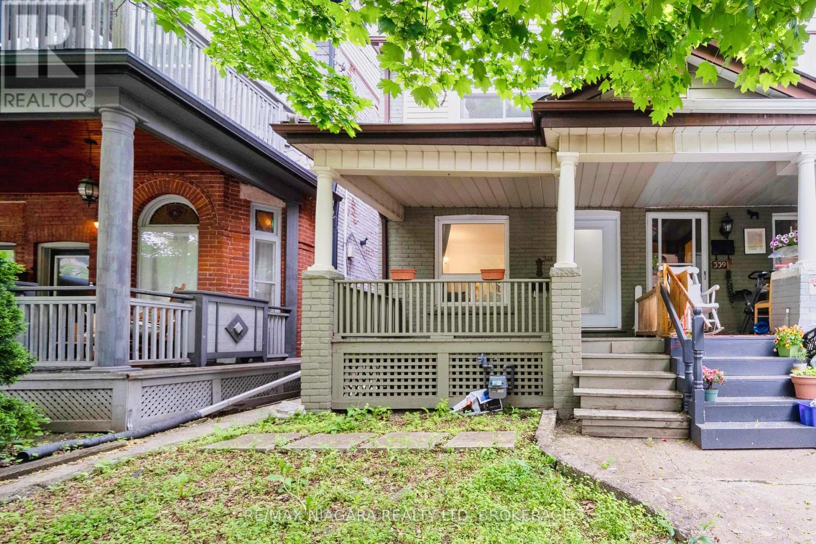 341 Clinton Street, Toronto (Palmerston-Little Italy), Ontario  M6G 2Y7 - Photo 2 - C12212345