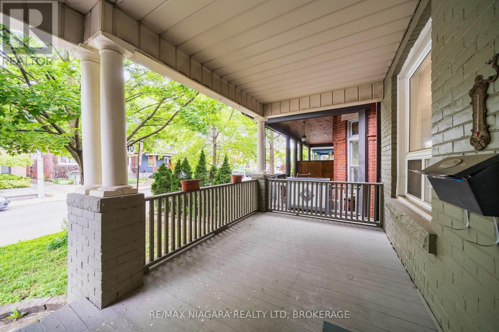 341 Clinton Street, Toronto (Palmerston-Little Italy), Ontario  M6G 2Y7 - Photo 3 - C12212345