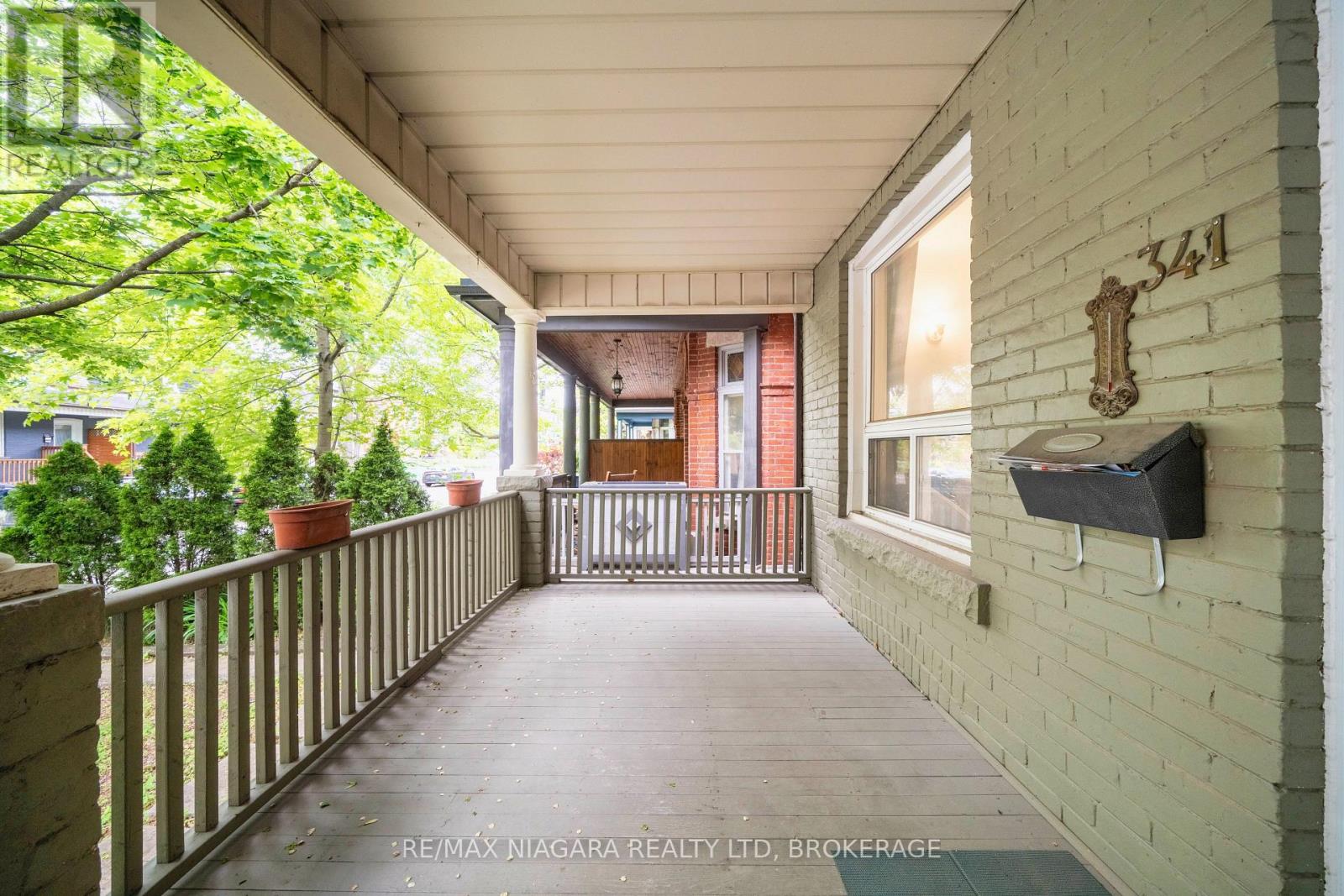 341 Clinton Street, Toronto (Palmerston-Little Italy), Ontario  M6G 2Y7 - Photo 4 - C12212345
