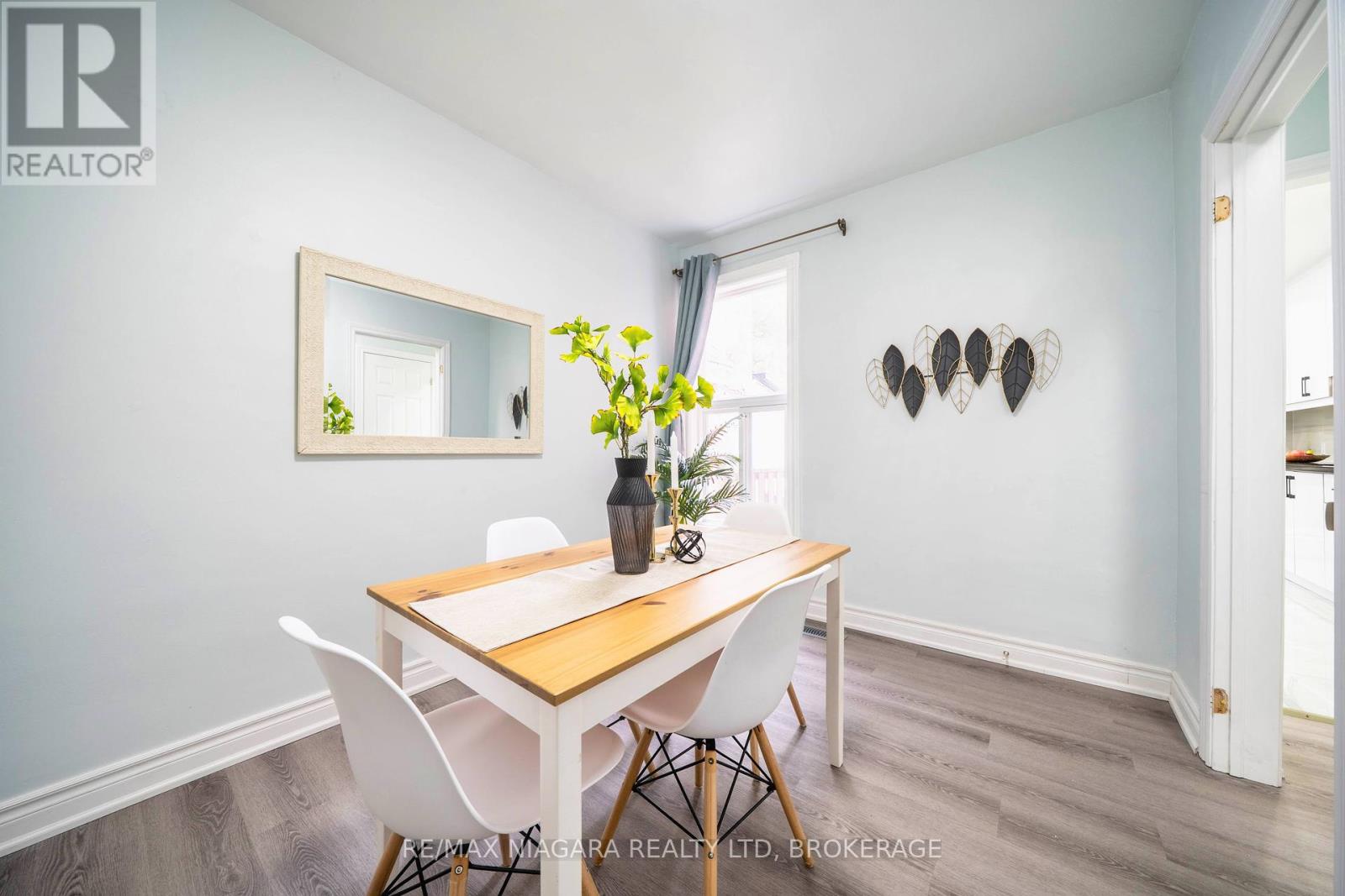 341 Clinton Street, Toronto (Palmerston-Little Italy), Ontario  M6G 2Y7 - Photo 9 - C12212345