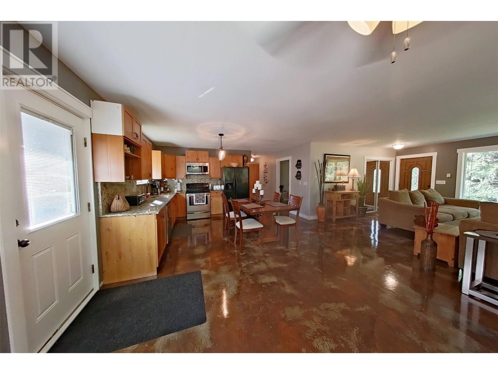 2053 Harris Road, Cranbrook, British Columbia  V1C 6V3 - Photo 9 - 10351793