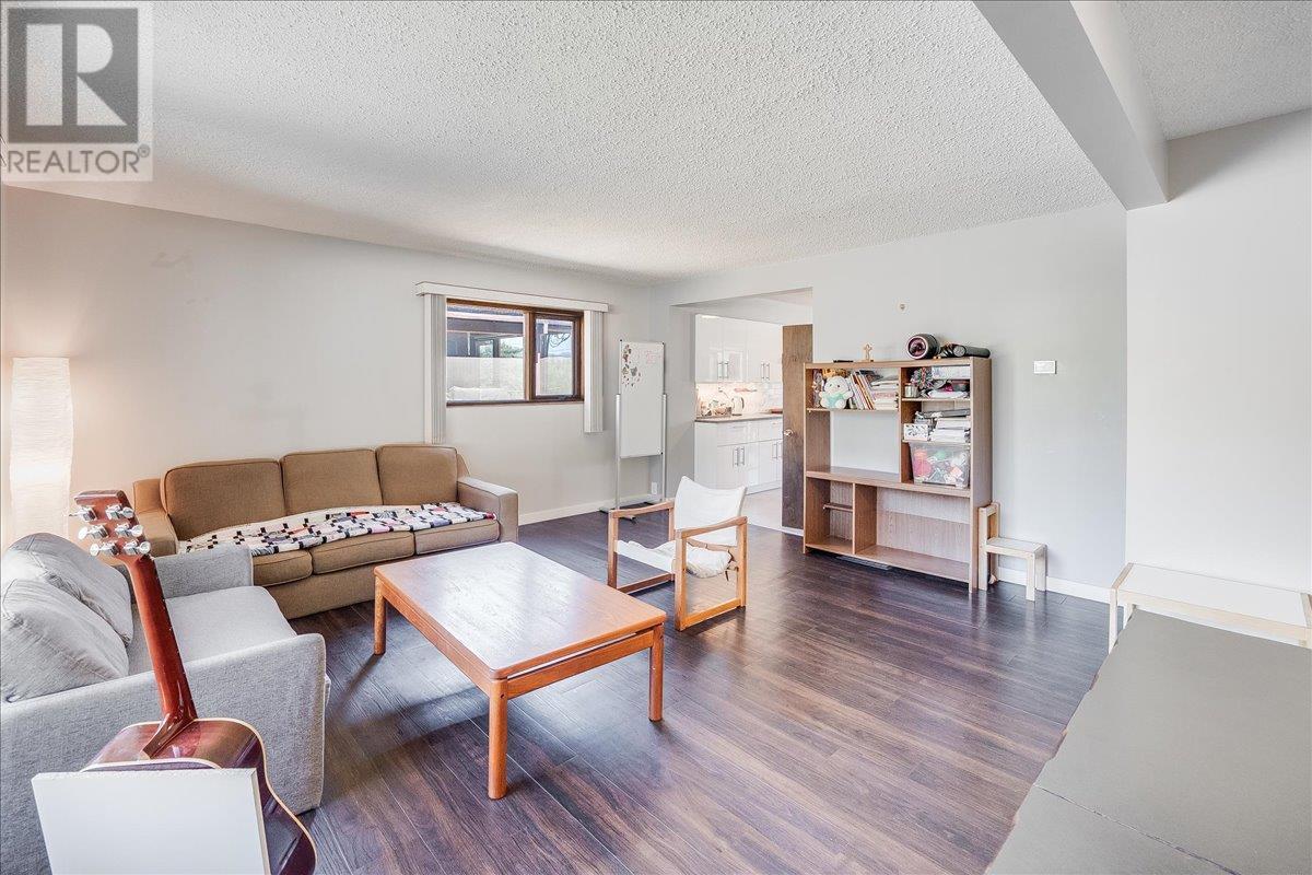 798 Kipling Street, Warfield, British Columbia  V1R 2A4 - Photo 13 - 10351473