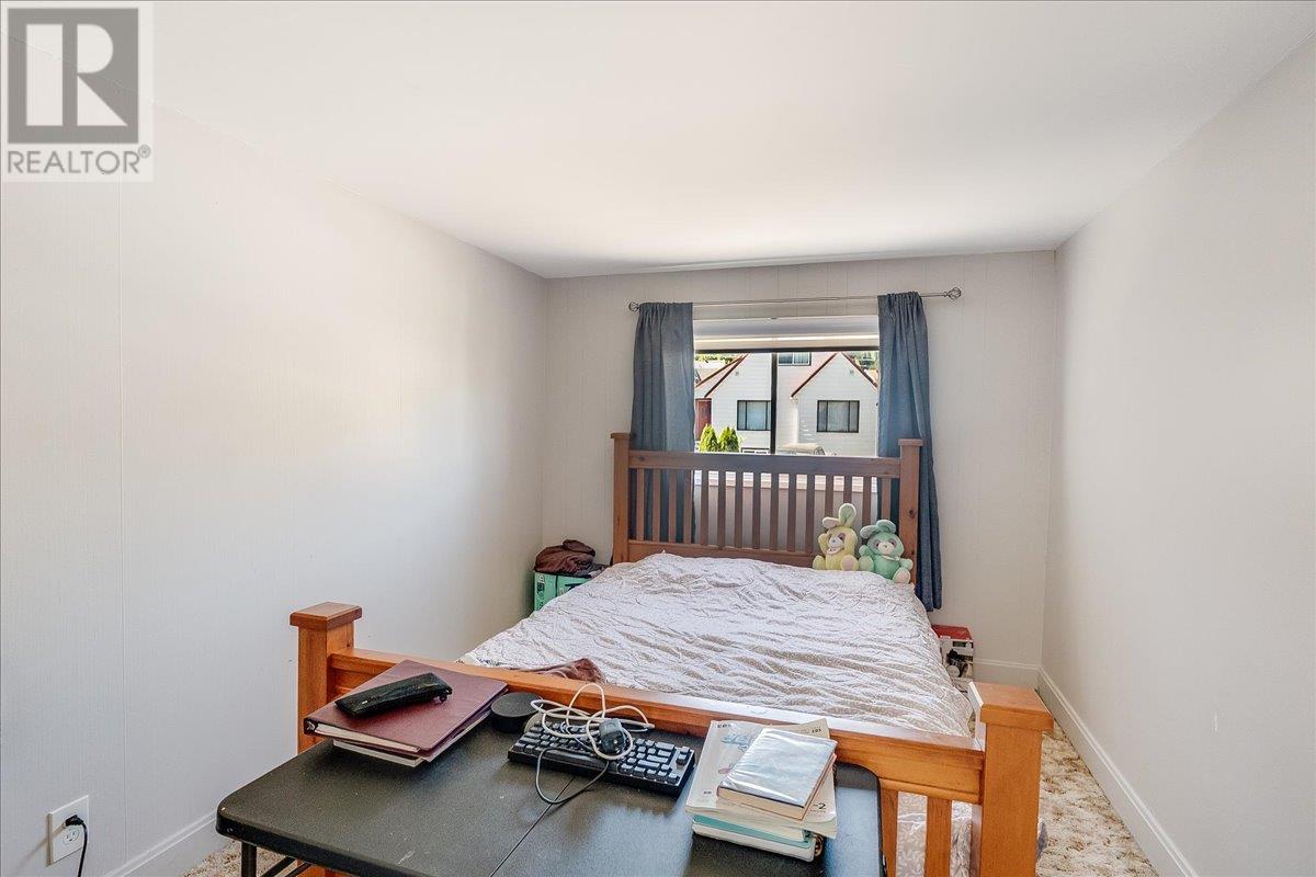 798 Kipling Street, Warfield, British Columbia  V1R 2A4 - Photo 29 - 10351473