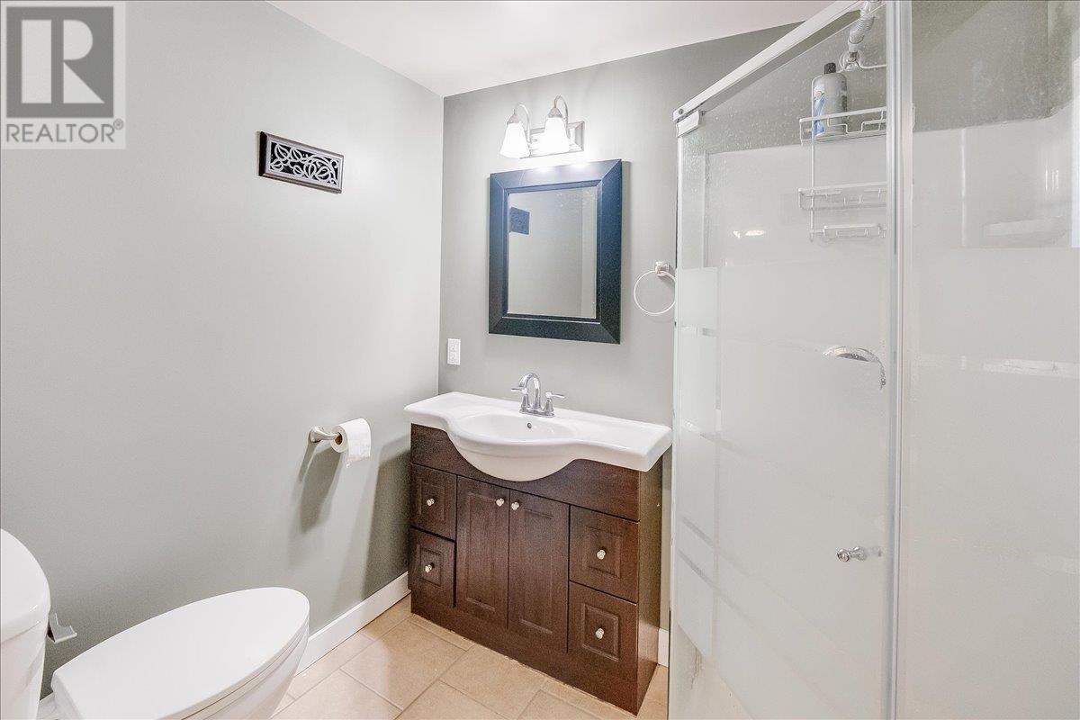 798 Kipling Street, Warfield, British Columbia  V1R 2A4 - Photo 38 - 10351473