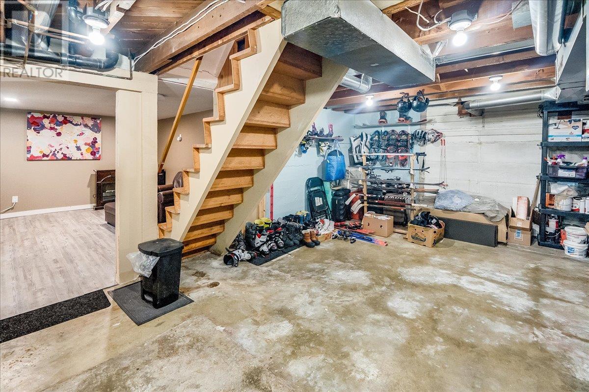 798 Kipling Street, Warfield, British Columbia  V1R 2A4 - Photo 39 - 10351473