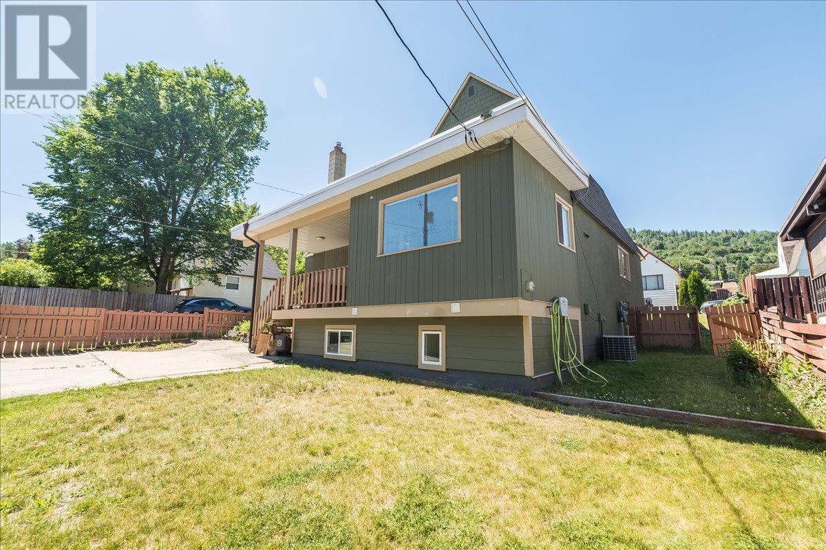 798 Kipling Street, Warfield, British Columbia  V1R 2A4 - Photo 4 - 10351473