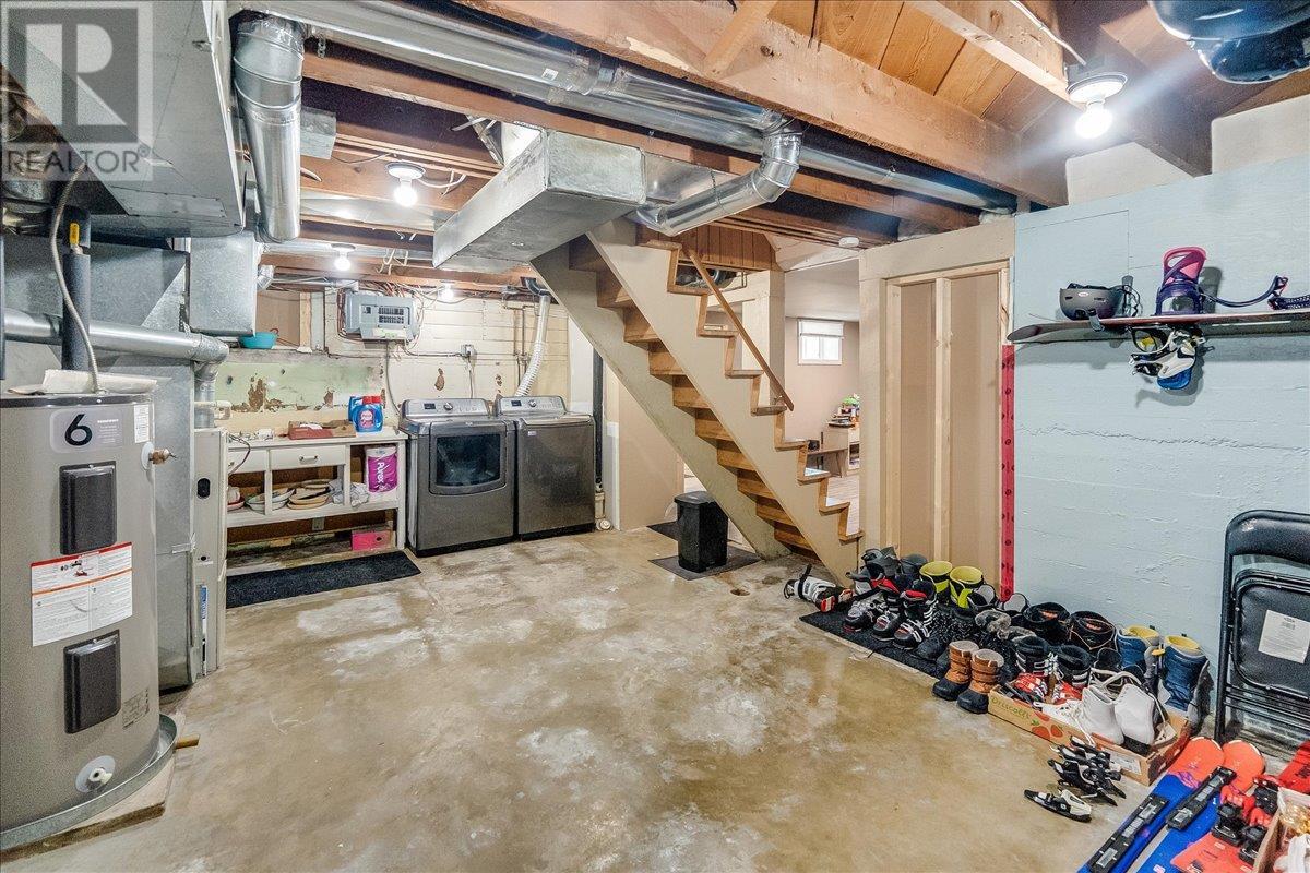798 Kipling Street, Warfield, British Columbia  V1R 2A4 - Photo 40 - 10351473