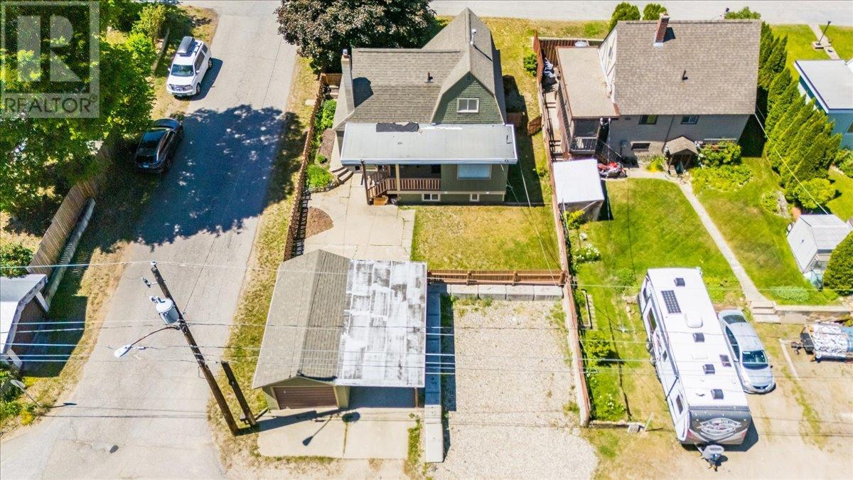 798 Kipling Street, Warfield, British Columbia  V1R 2A4 - Photo 44 - 10351473