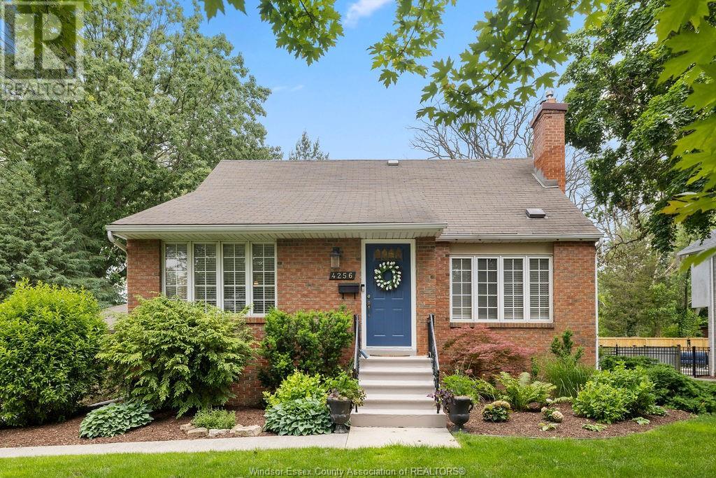 MLS# 25014705: 4256 Casgrain, Windsor, Canada