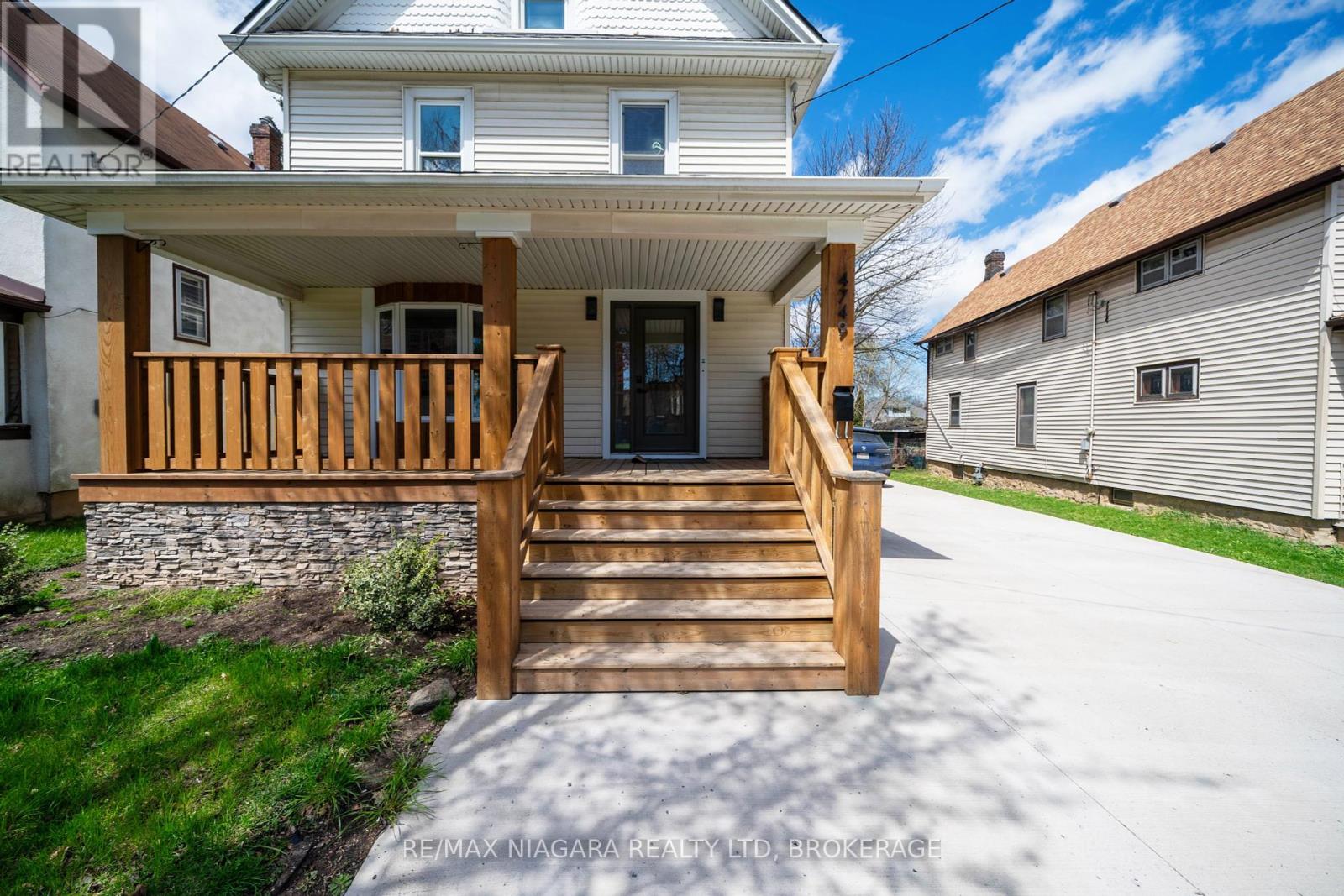 4749 Epworth Circle, Niagara Falls (Downtown), Ontario  L2E 1E1 - Photo 2 - X12212356