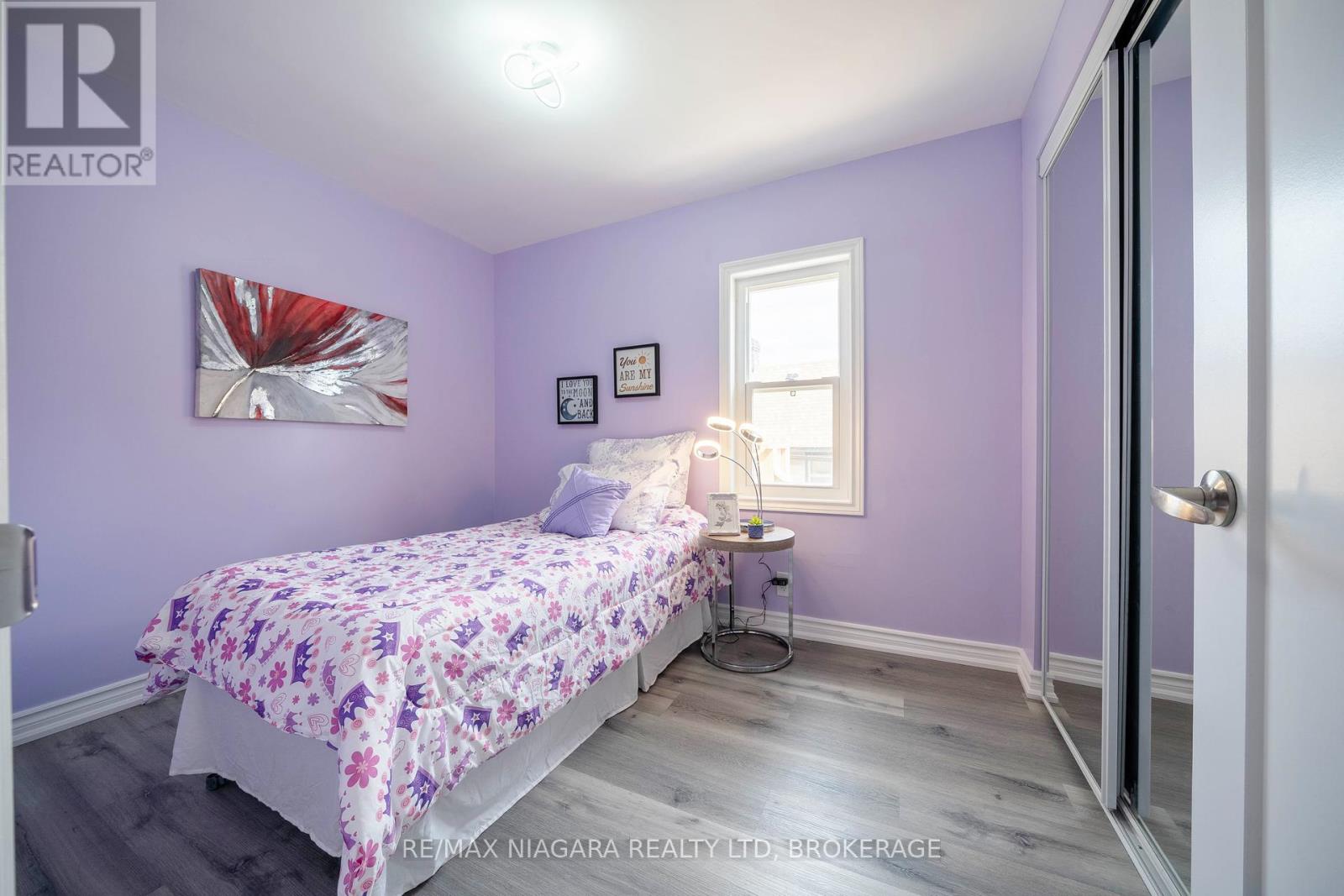 4749 Epworth Circle, Niagara Falls (Downtown), Ontario  L2E 1E1 - Photo 22 - X12212356