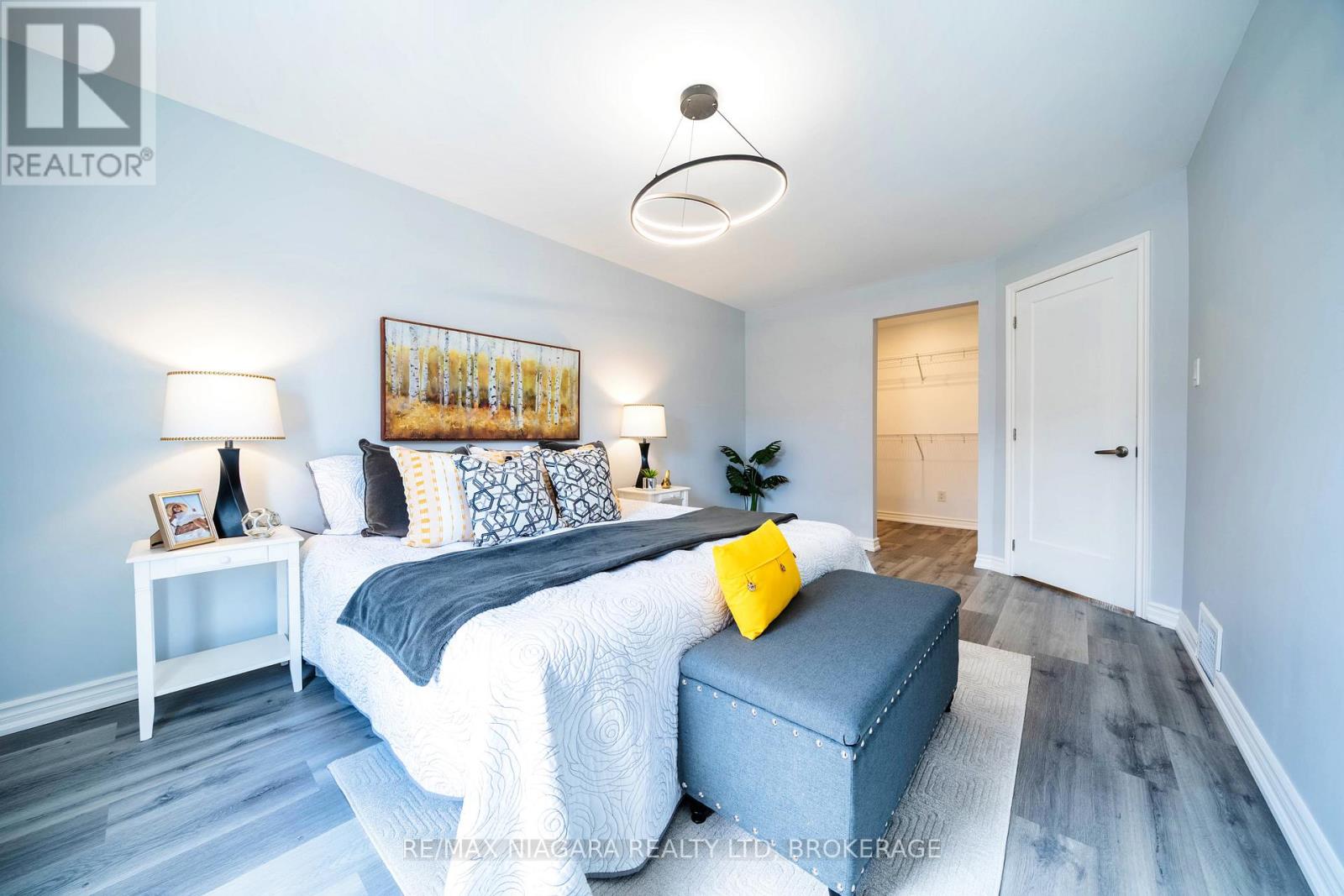 4749 Epworth Circle, Niagara Falls (Downtown), Ontario  L2E 1E1 - Photo 27 - X12212356