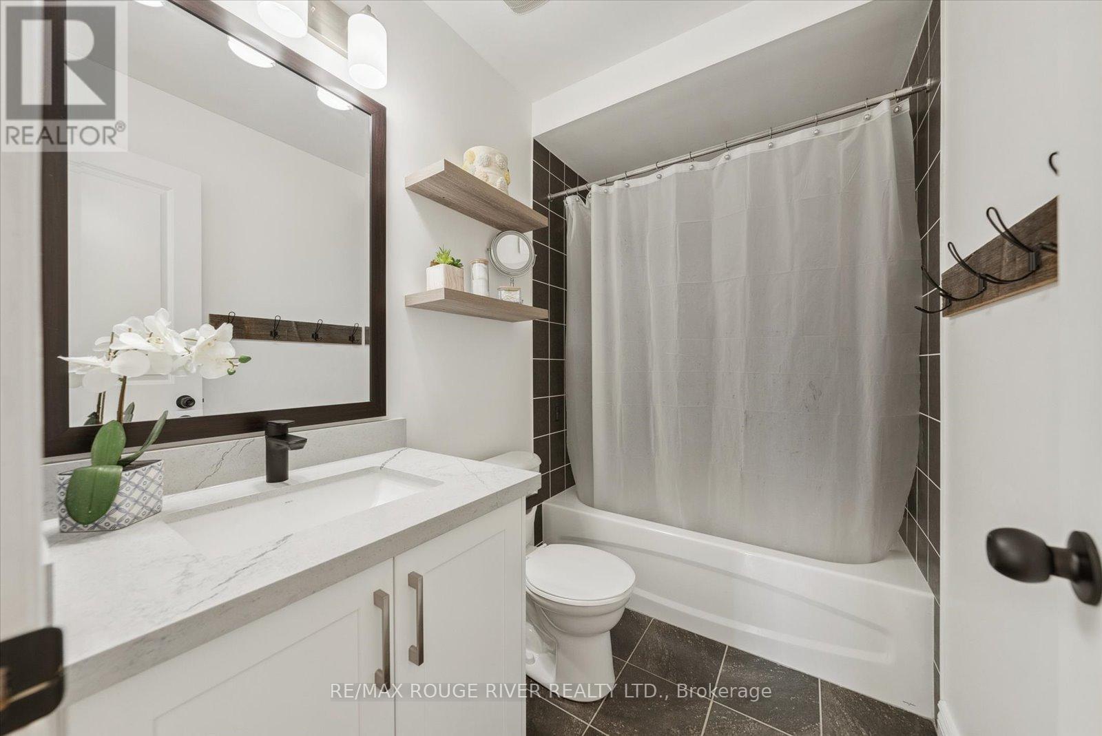 110 Honeyman Drive, Clarington, Ontario  L1C 0J2 - Photo 15 - E12212537