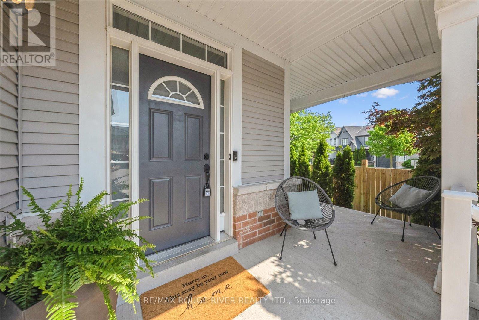 110 Honeyman Drive, Clarington, Ontario  L1C 0J2 - Photo 2 - E12212537