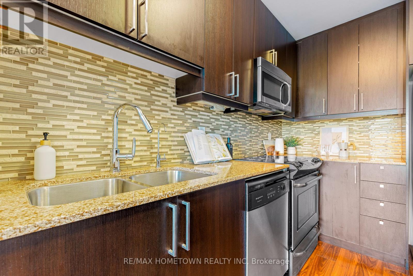 508 - 35 Fontenay Court, Toronto, Ontario  M9A 0C4 - Photo 12 - W12212368