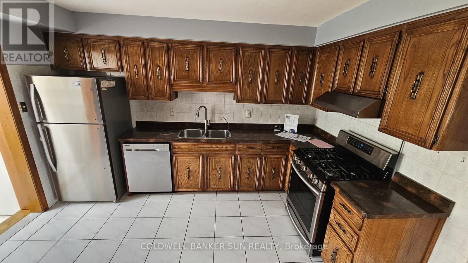 7 Glenforest Road, Brampton, Ontario  L6S 1L8 - Photo 9 - W12204862